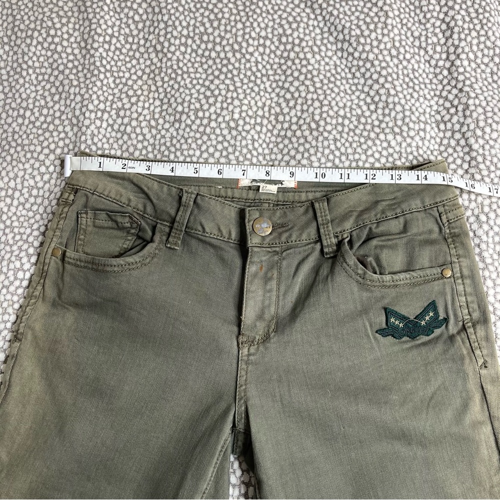 Forever 21 Olive Green Military Inspired Jeans Cropped Mid Rise Jeans Size 27 - Picture 5 of 12